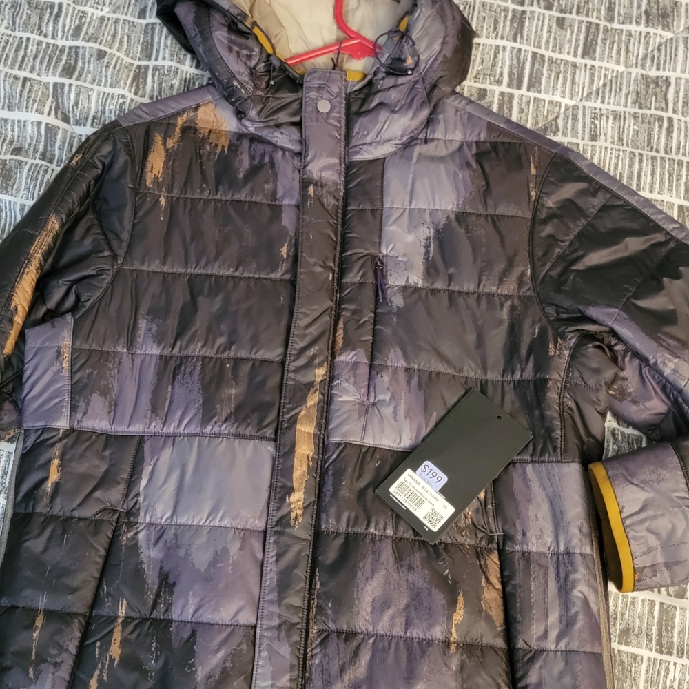 Lululemon jacket. - Picture 2 of 7